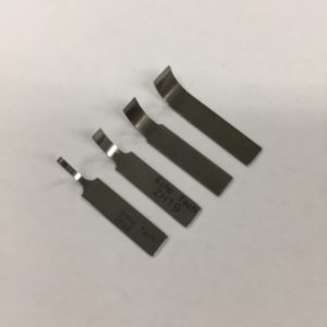 横から刃を当てる曲刃
