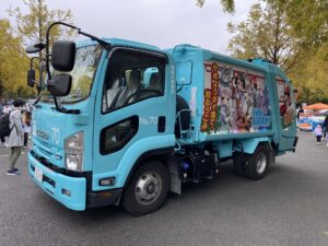 もけ部ゴミ収集車