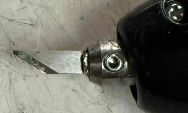 ホットメルトを切断
