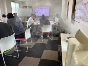 研修会場備品に超音波霧化器